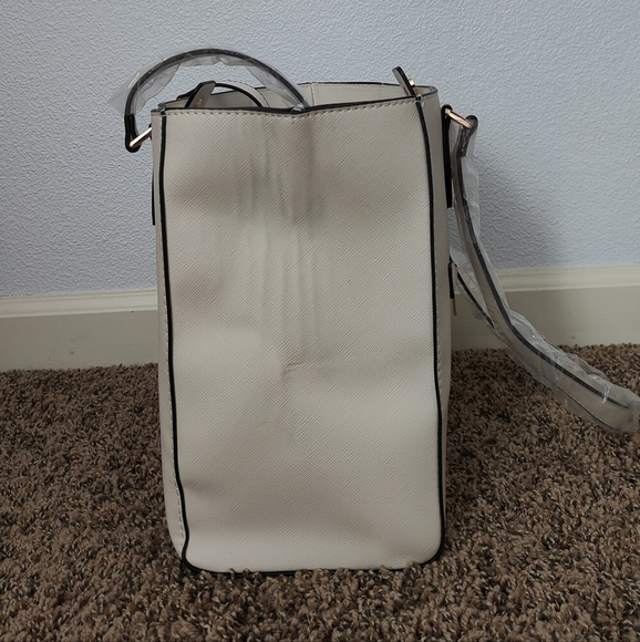 Vanessa Williams Lush Large Tote - Picture 9 of 11